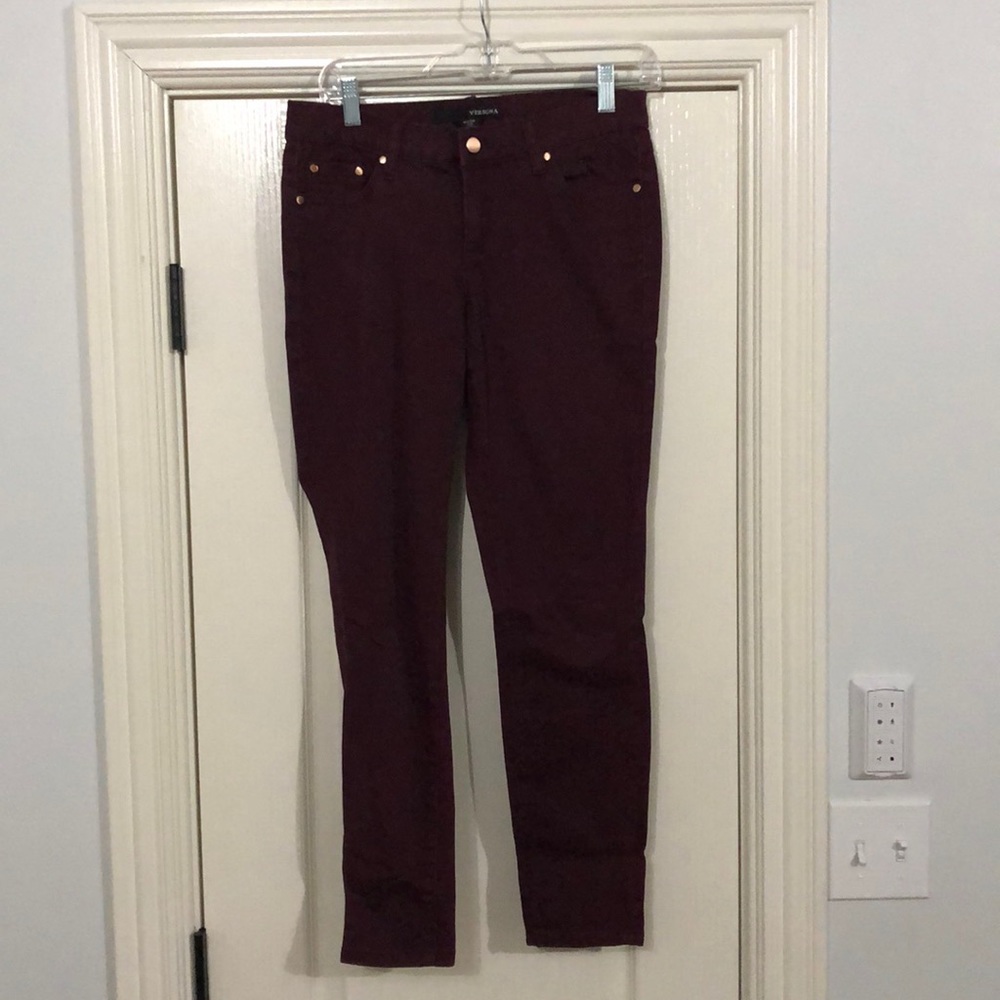 Versona, size 29, maroon pant.